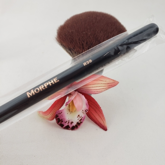 Morphe R39 Tapered Blender Brush Eyeshadow - Picture 5 of 7